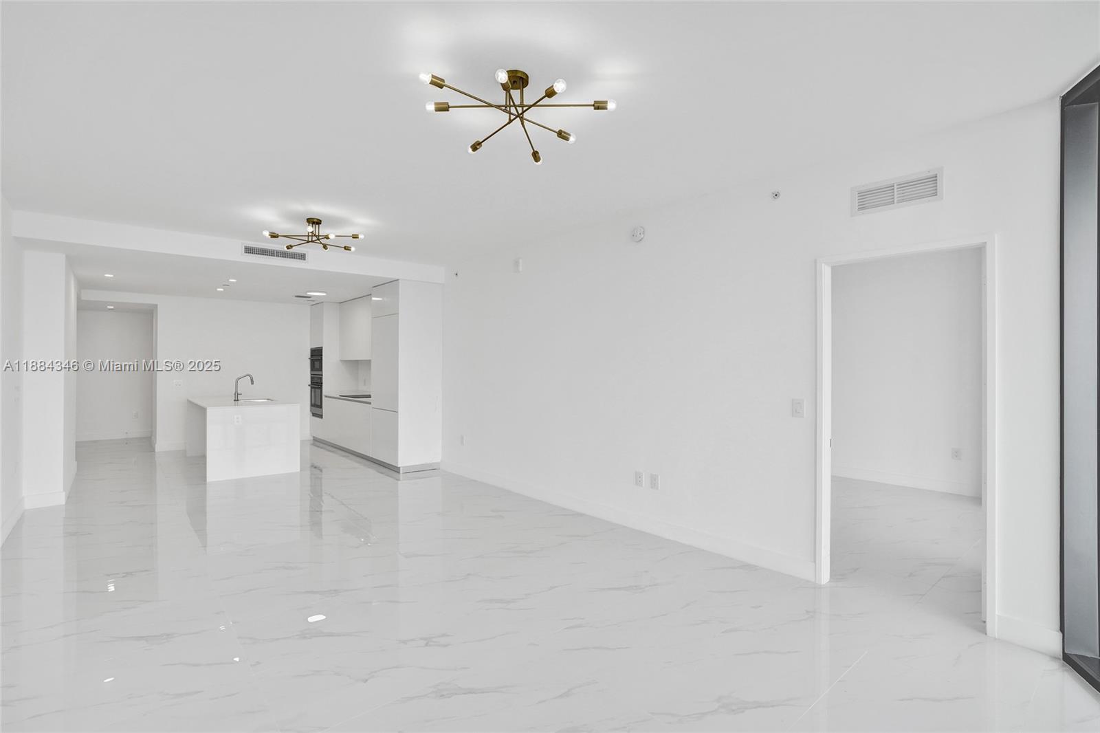 ARIA RESERVE - Residential