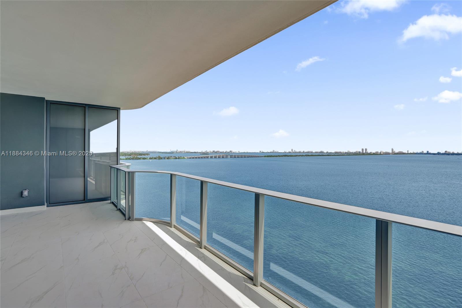 ARIA RESERVE - Residential