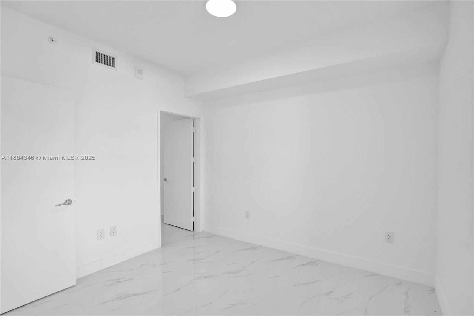 ARIA RESERVE - Residential