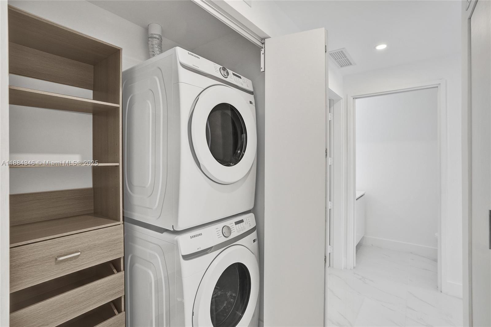 ARIA RESERVE - Residential