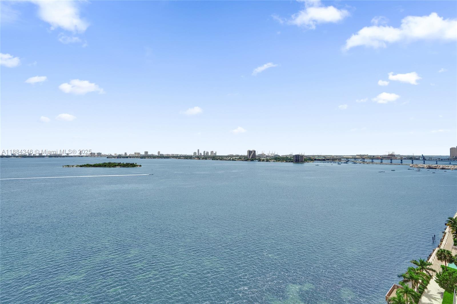 ARIA RESERVE - Residential