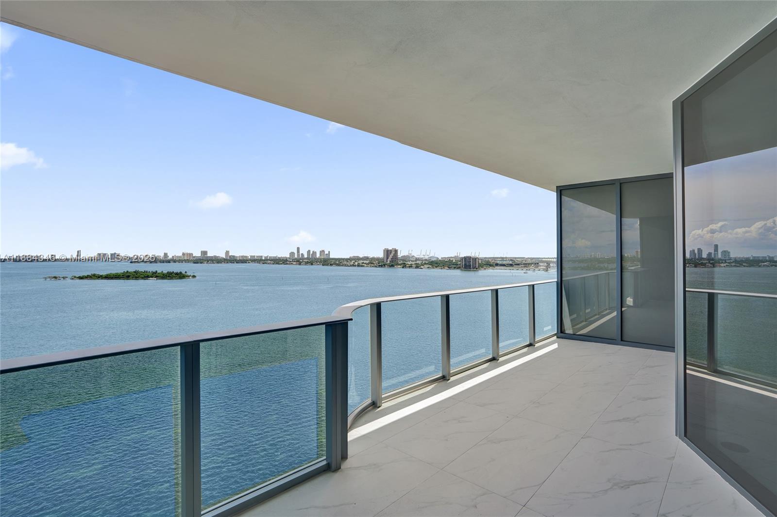 ARIA RESERVE - Residential