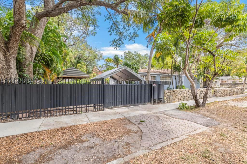 SILVER BLUFF EST SEC C - Residential
