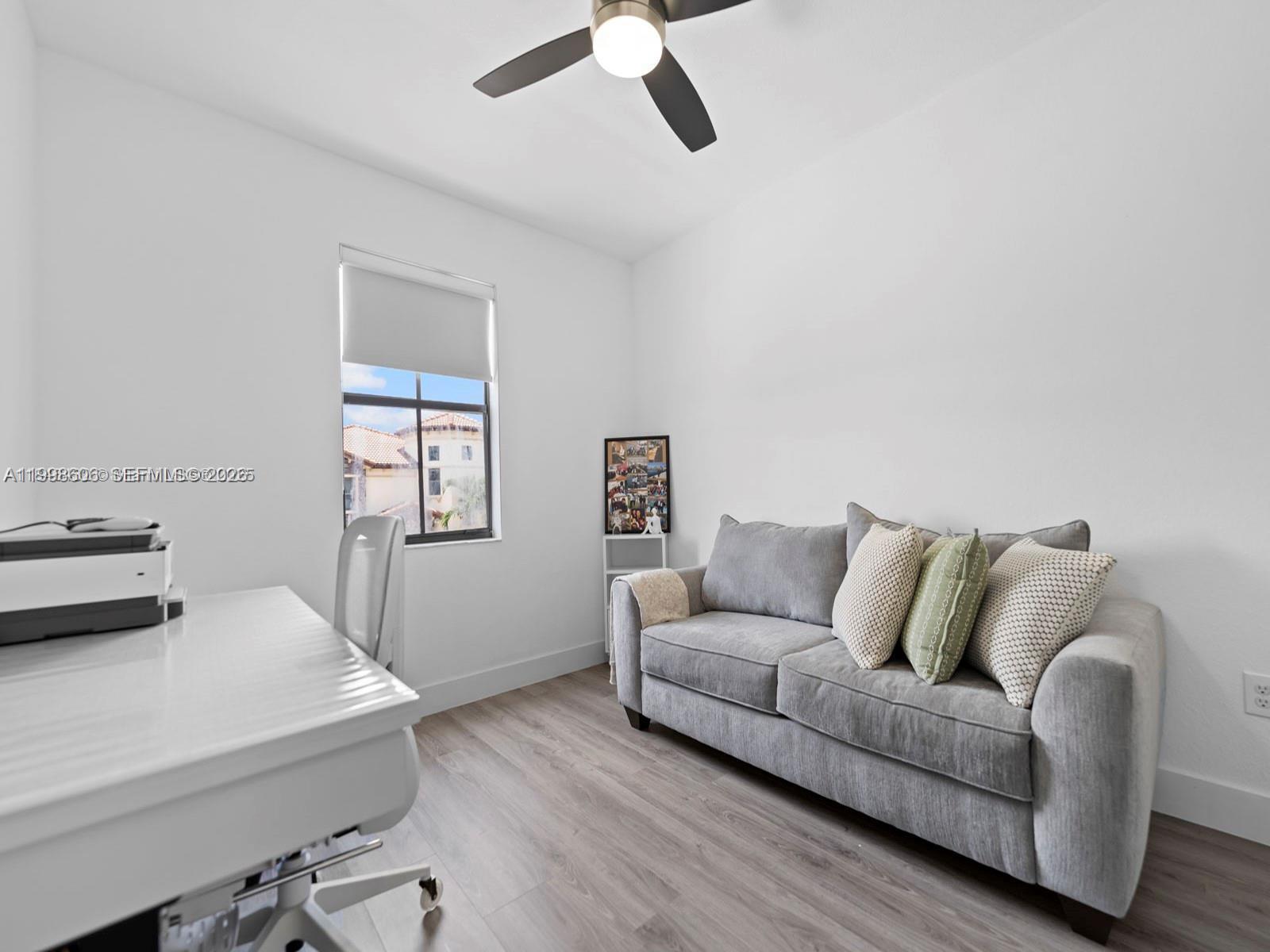 DORAL BREEZE - Residential Lease