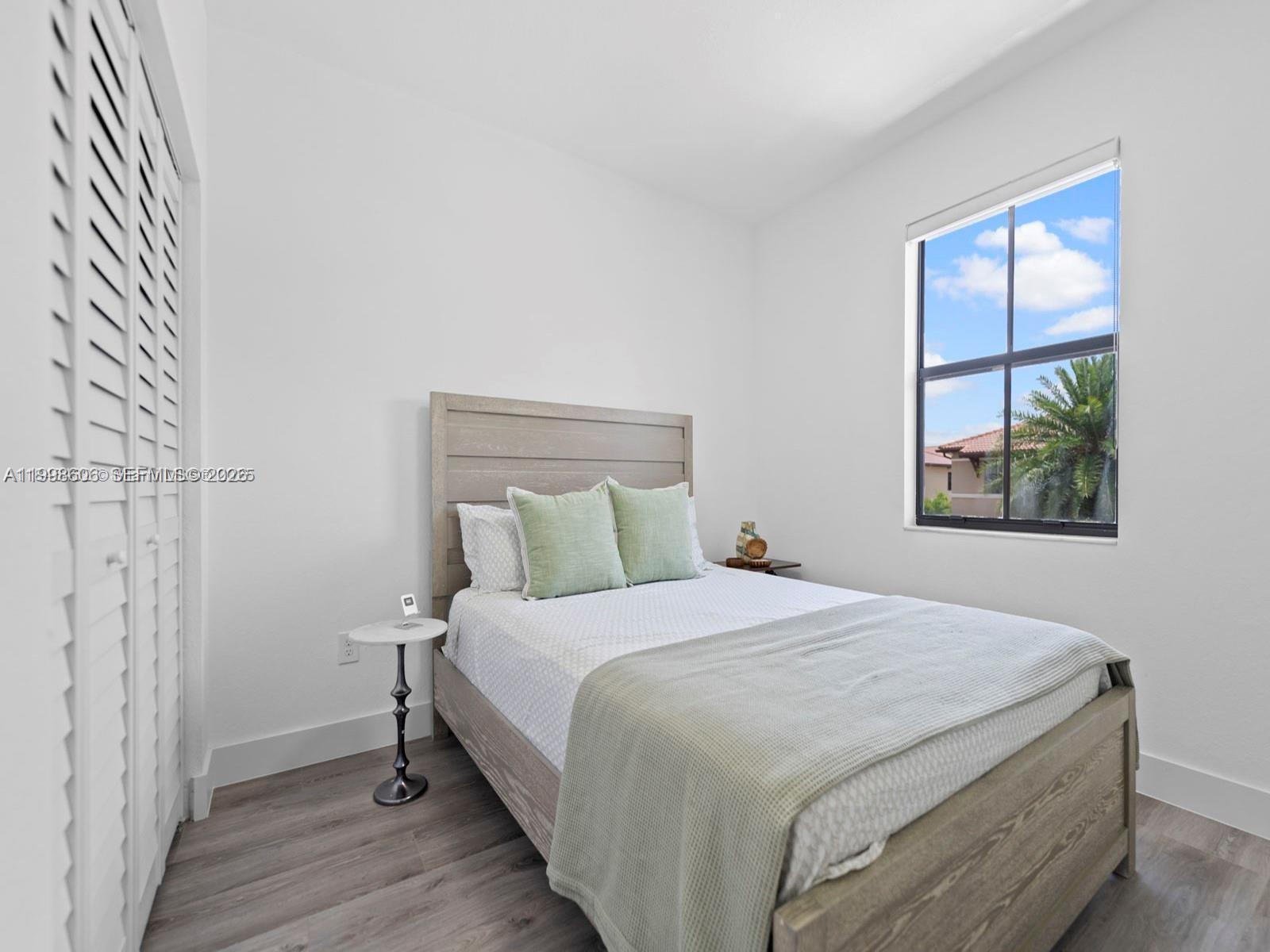 DORAL BREEZE - Residential Lease