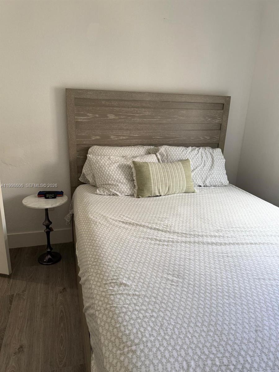 DORAL BREEZE - Residential Lease