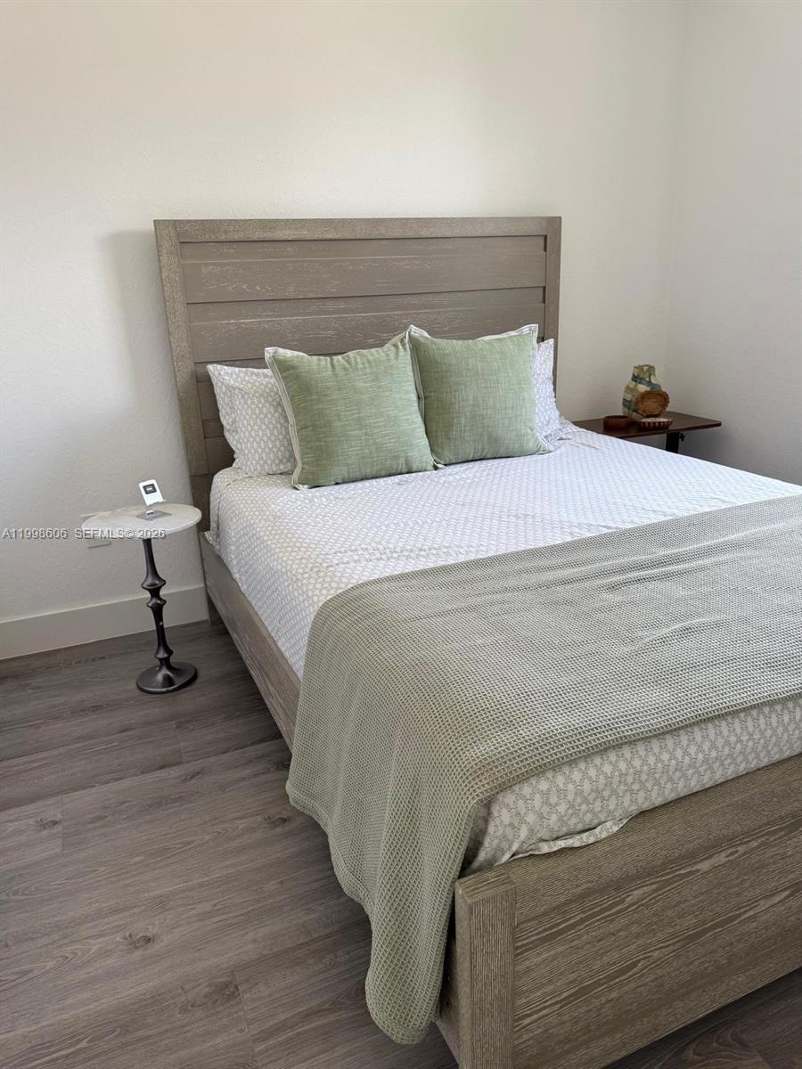 DORAL BREEZE - Residential Lease