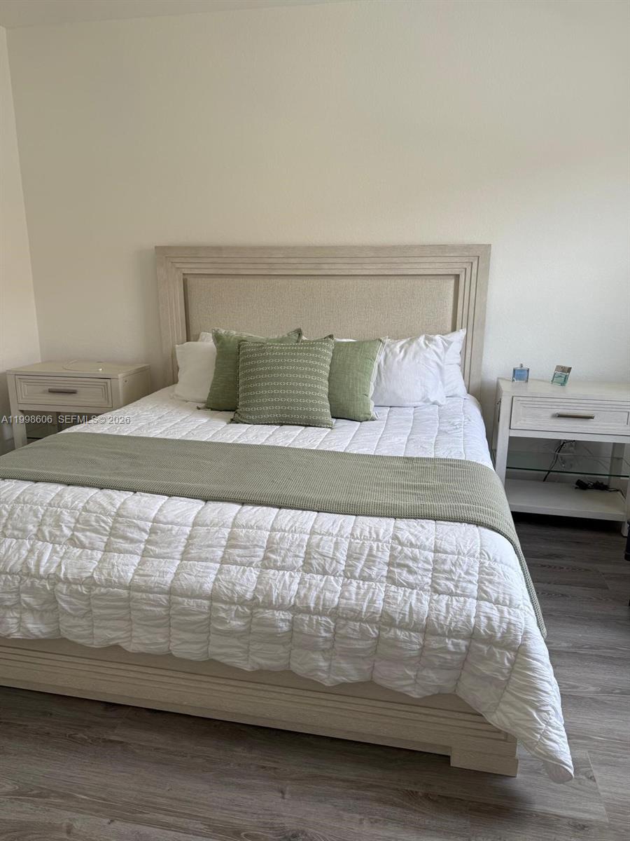 DORAL BREEZE - Residential Lease