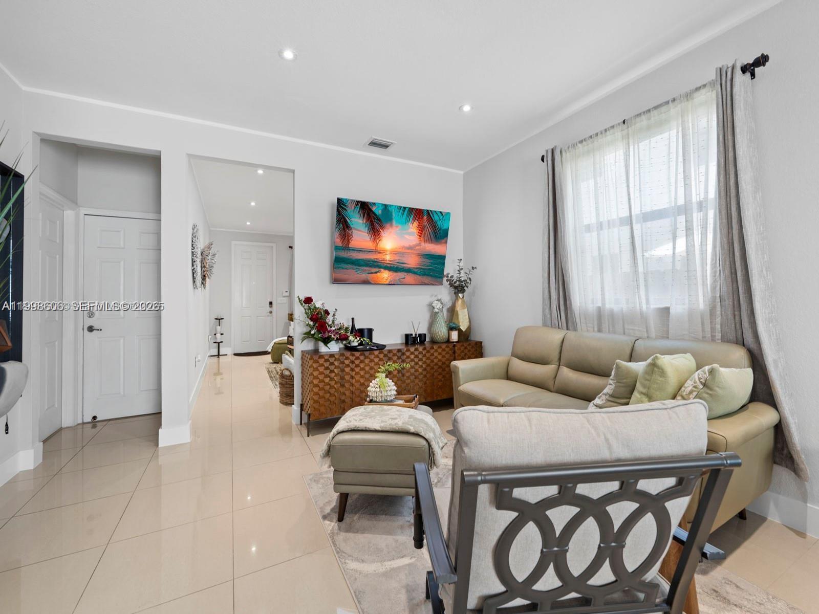 DORAL BREEZE - Residential Lease