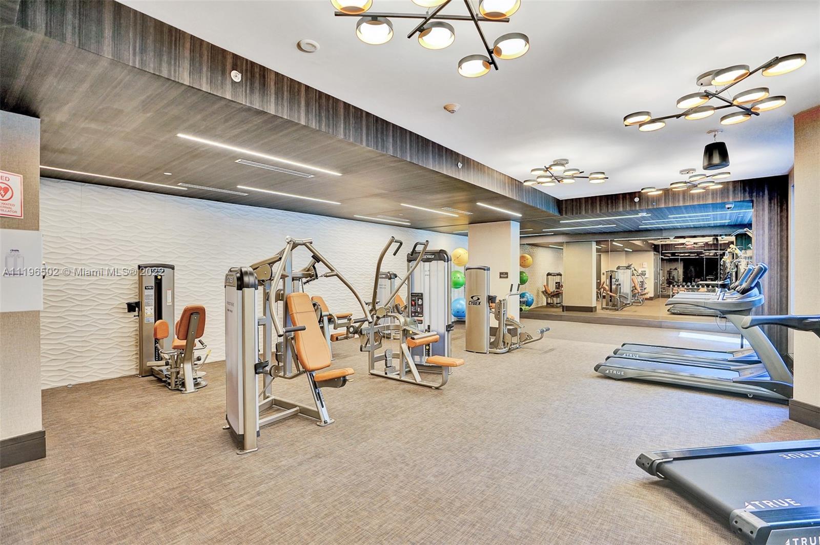 MERRICK MANOR - Residential Lease