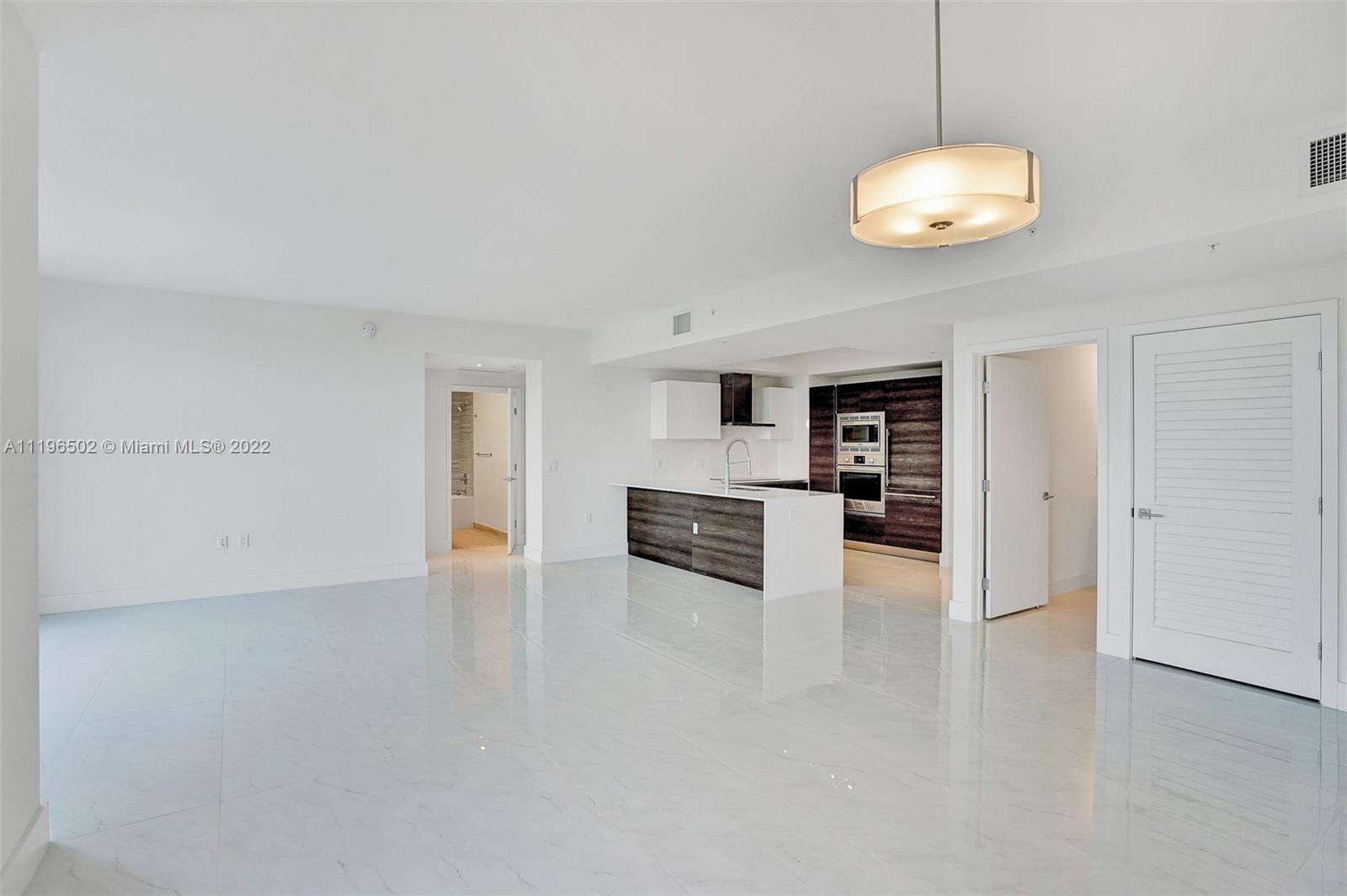 MERRICK MANOR - Residential Lease