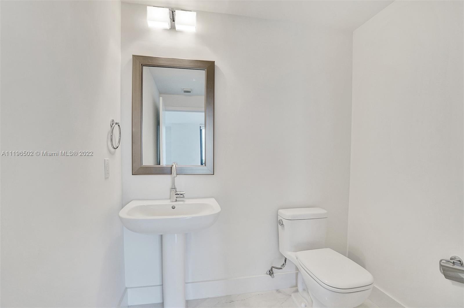 MERRICK MANOR - Residential Lease