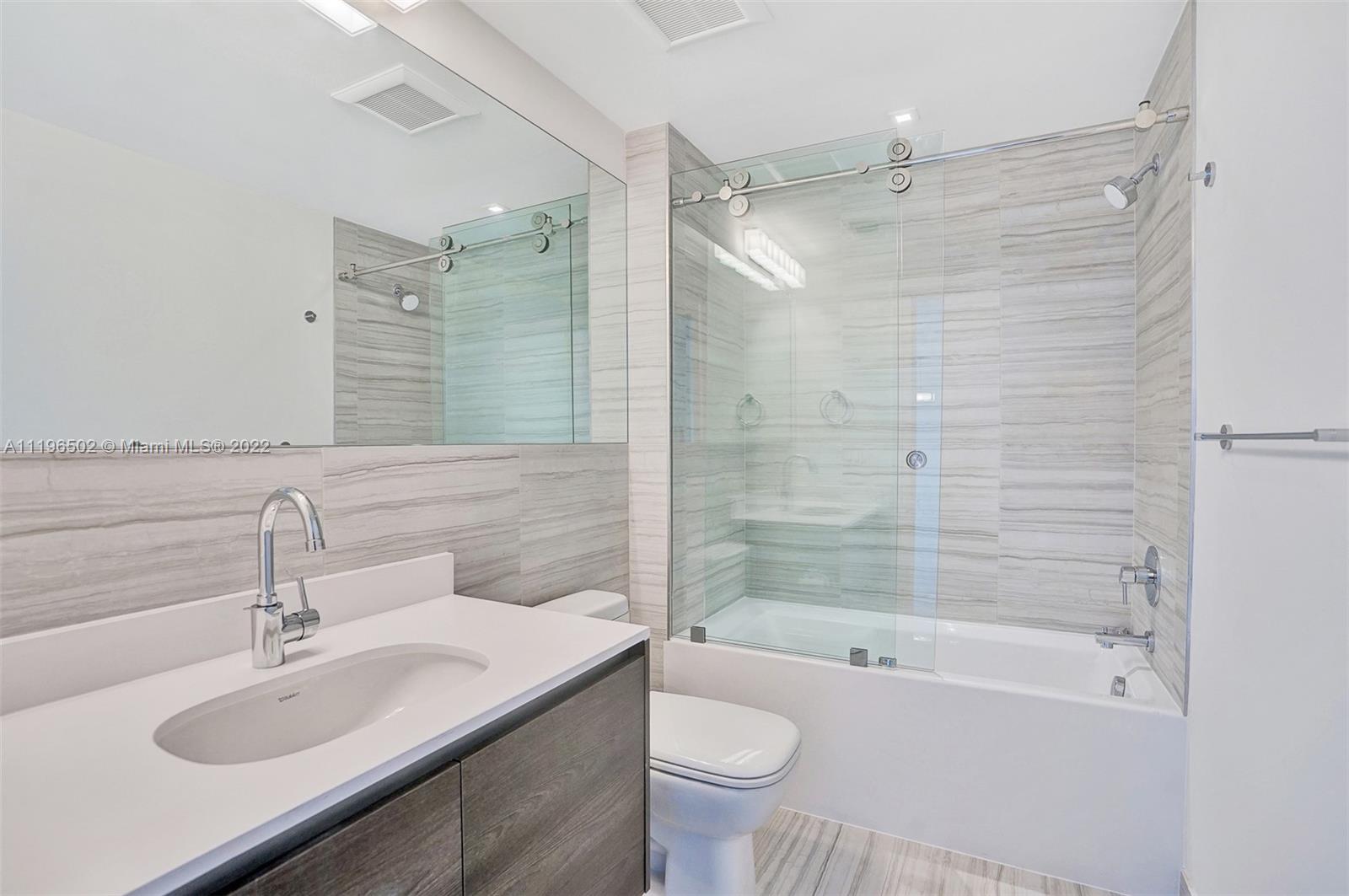 MERRICK MANOR - Residential Lease