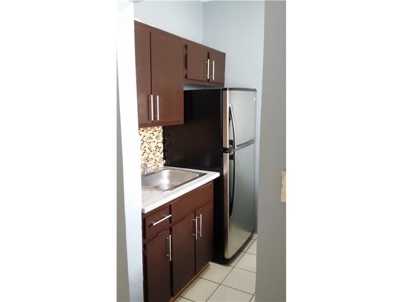 CARMEL VILLAS CONDO - Residential Lease