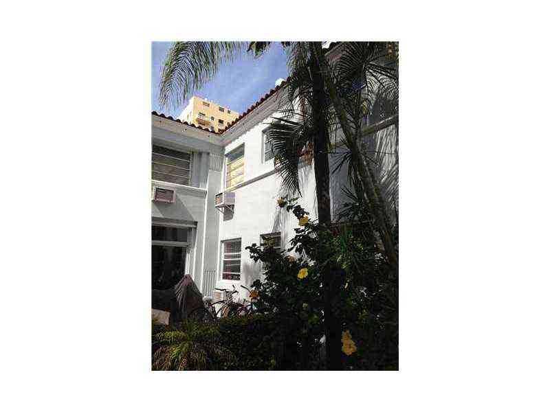 CARMEL VILLAS CONDO - Residential Lease