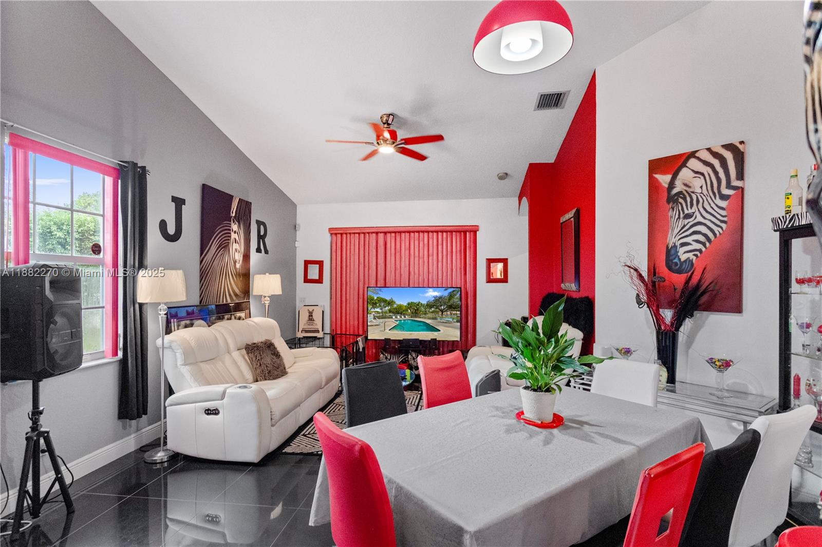 INVERRARY VILLAGE - Residential