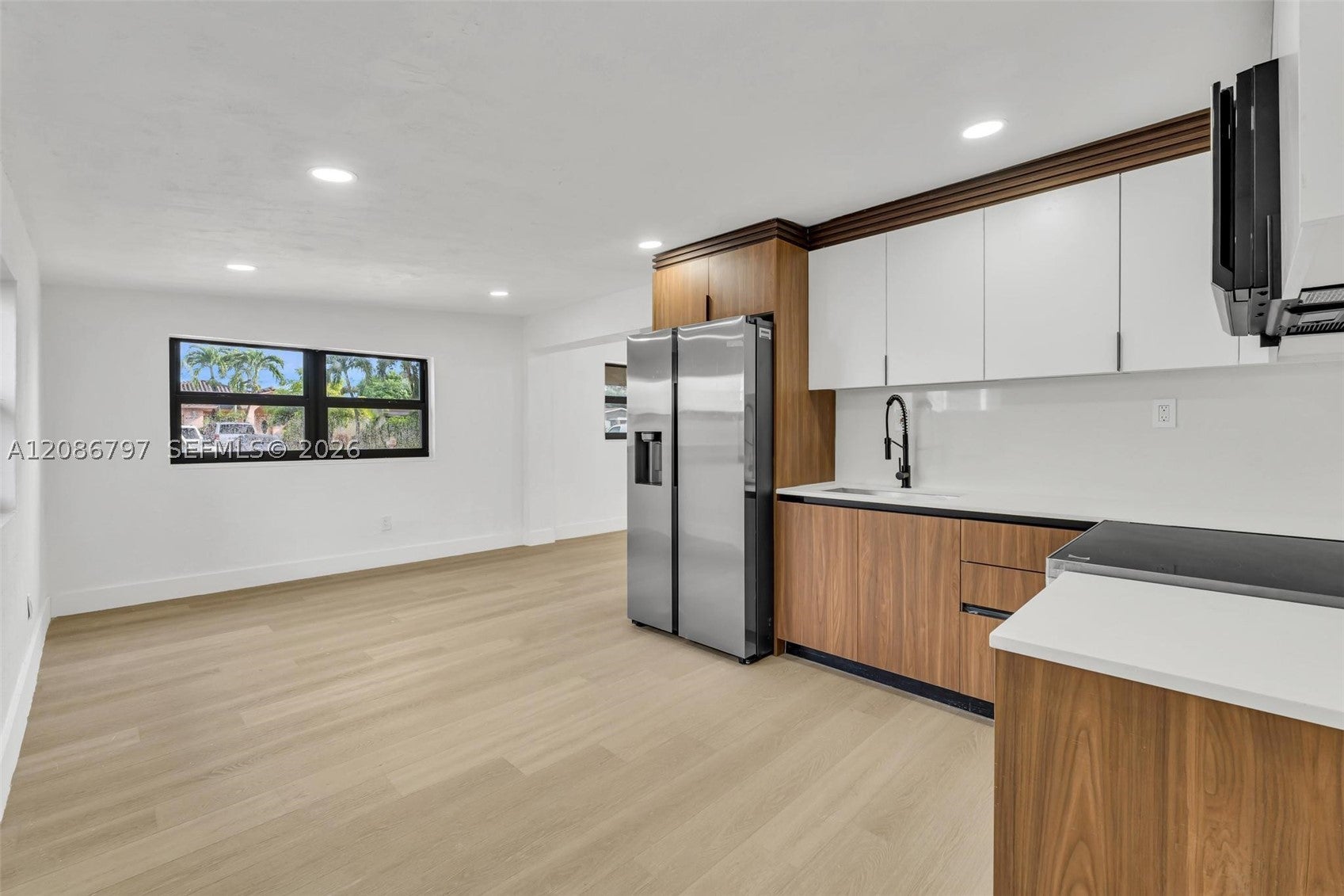 4250 SW 24th St