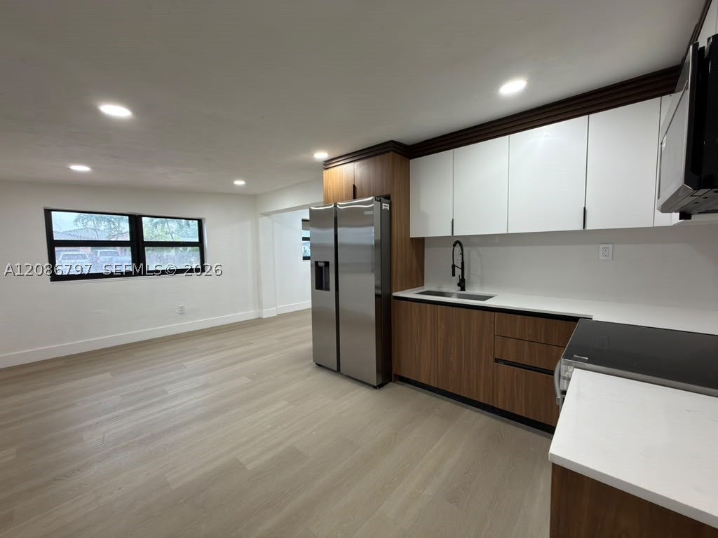 4250 SW 24th St