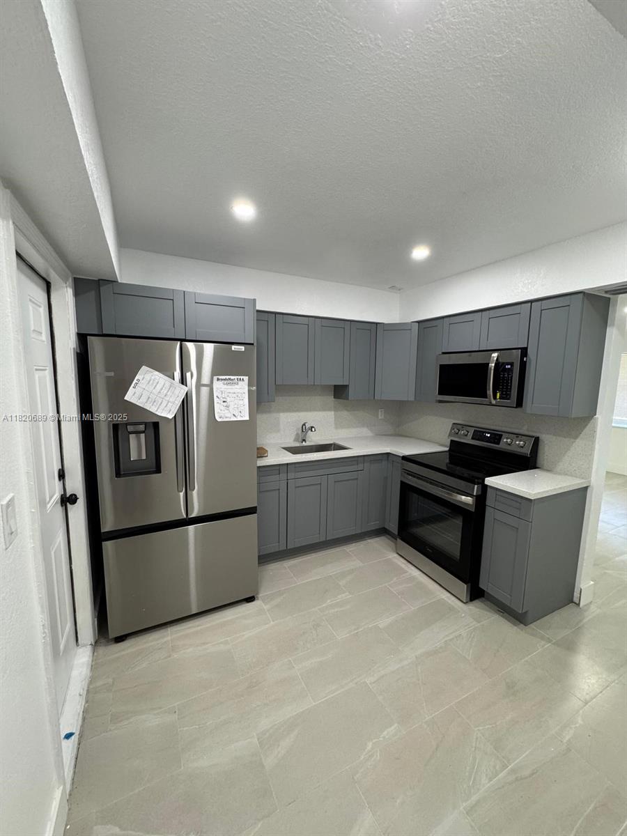 Rental Property at 6304 Buchanan St 2, Hollywood, Broward County, Florida - Bedrooms: 3 
Bathrooms: 2  - $2,800 MO.