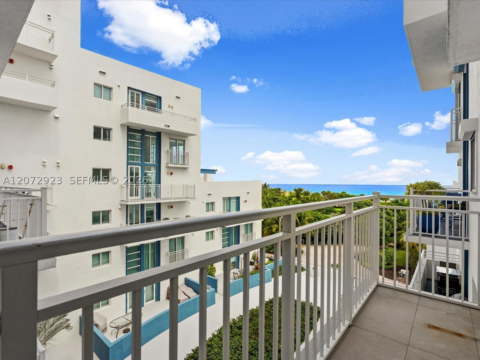 7600 Collins Ave 703