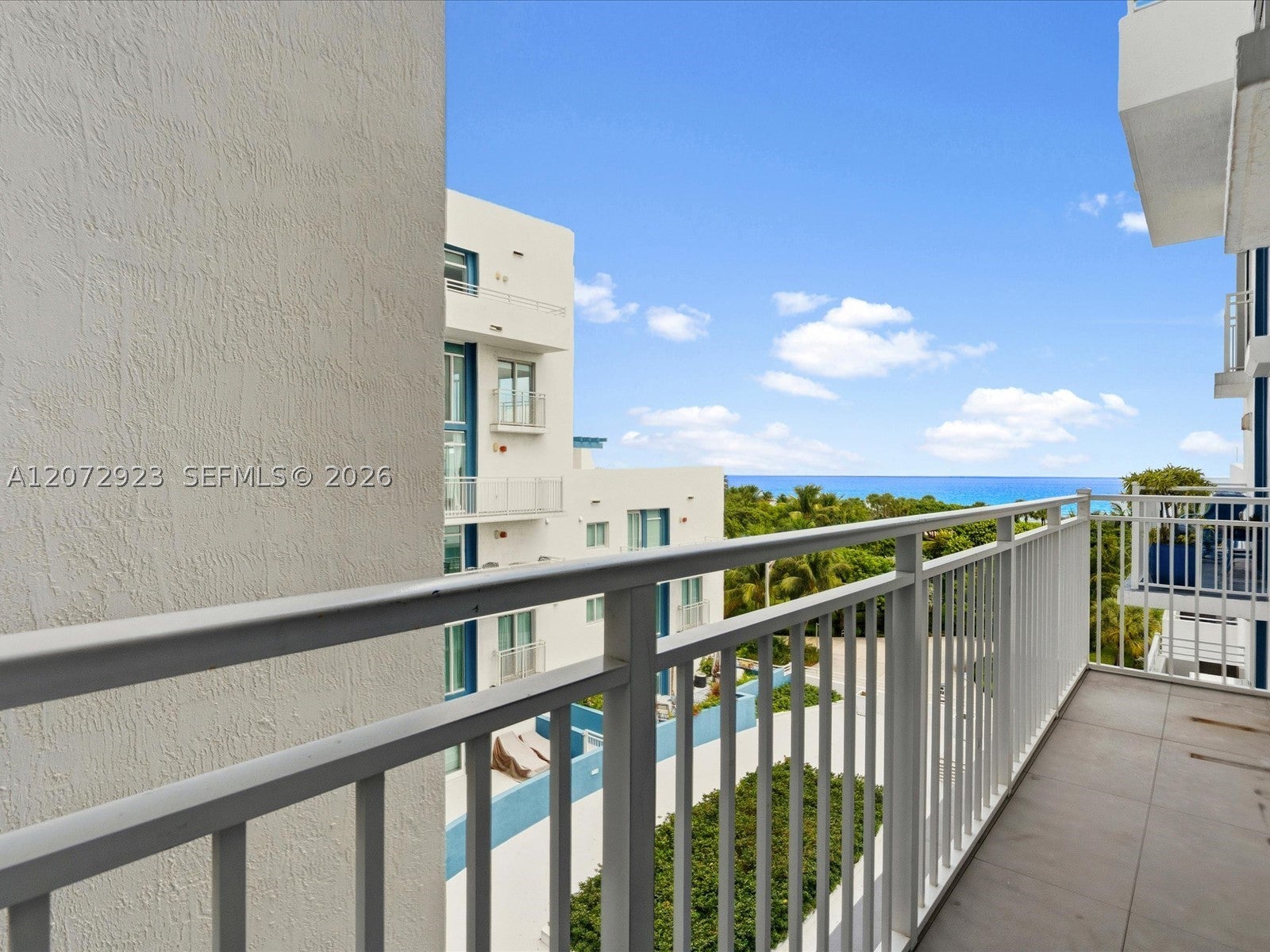 7600 Collins Ave 703