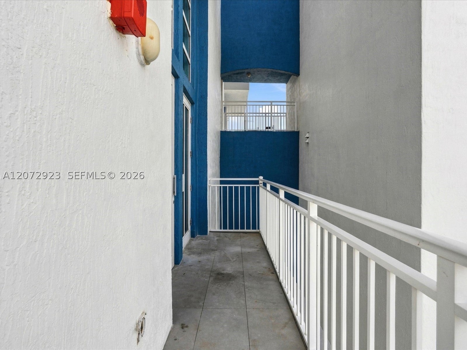 7600 Collins Ave 703