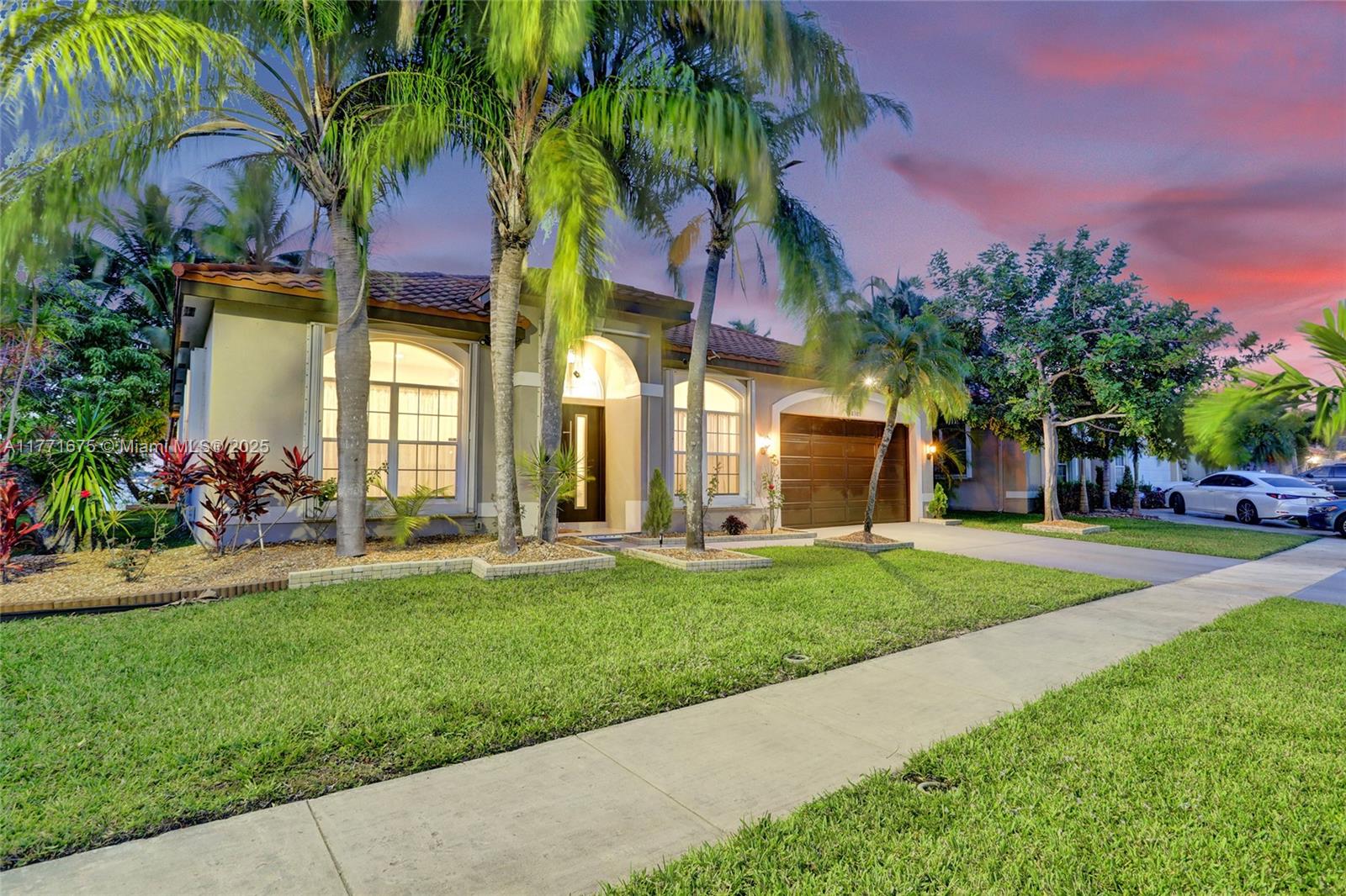 18305 NW 12th St