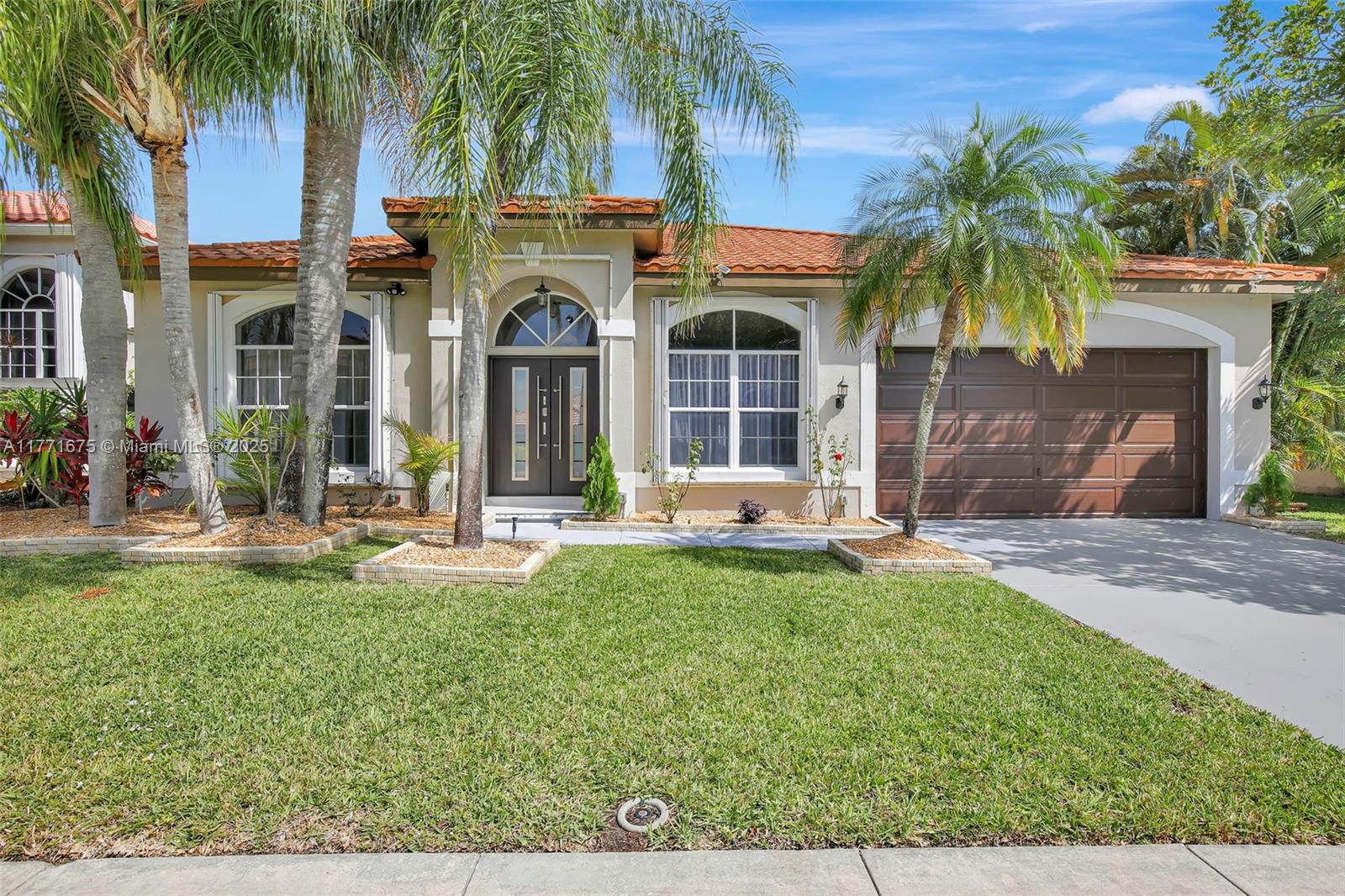 Photo 1 of 18305 Nw 12th St, Pembroke Pines, Florida, $925,000, Web #: 11771675