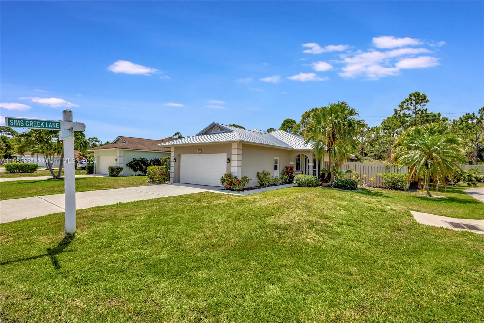 Property for Sale at 120 Sims Creek Ct Ct, Jupiter, Palm Beach County, Florida - Bedrooms: 3 
Bathrooms: 2  - $665,000