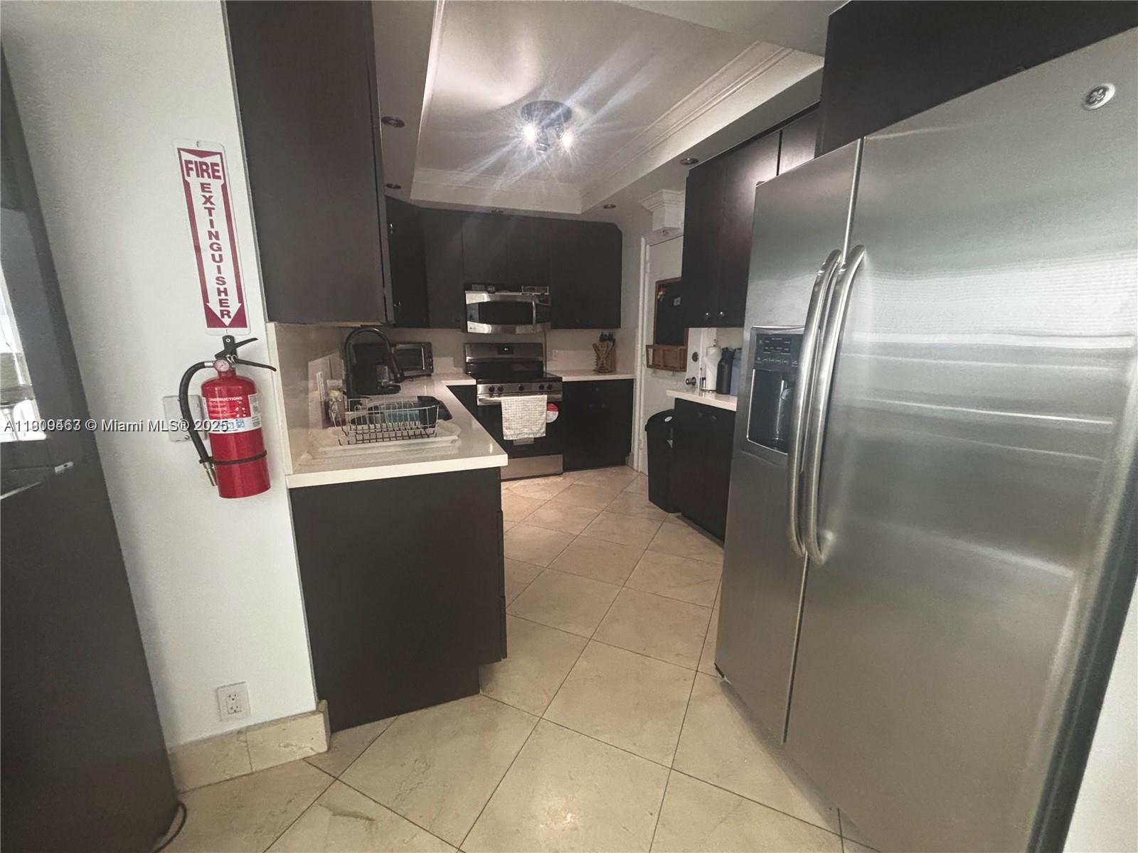 TIDES ON HOLLYWOOD BEACH - Residential Lease