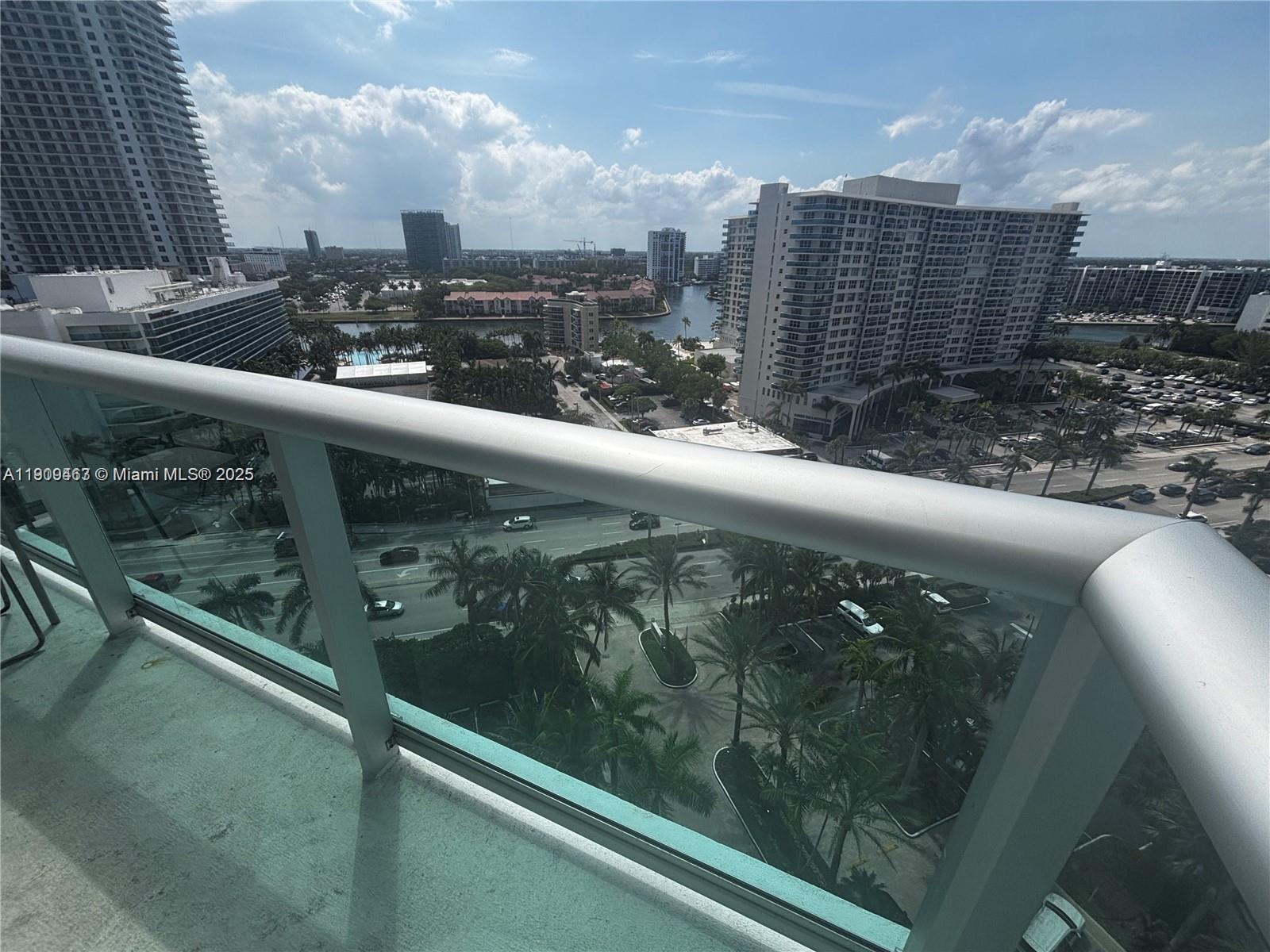 TIDES ON HOLLYWOOD BEACH - Residential Lease