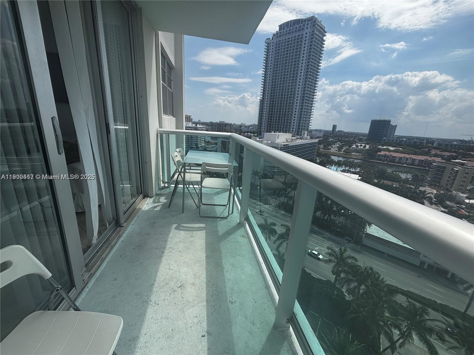 TIDES ON HOLLYWOOD BEACH - Residential Lease