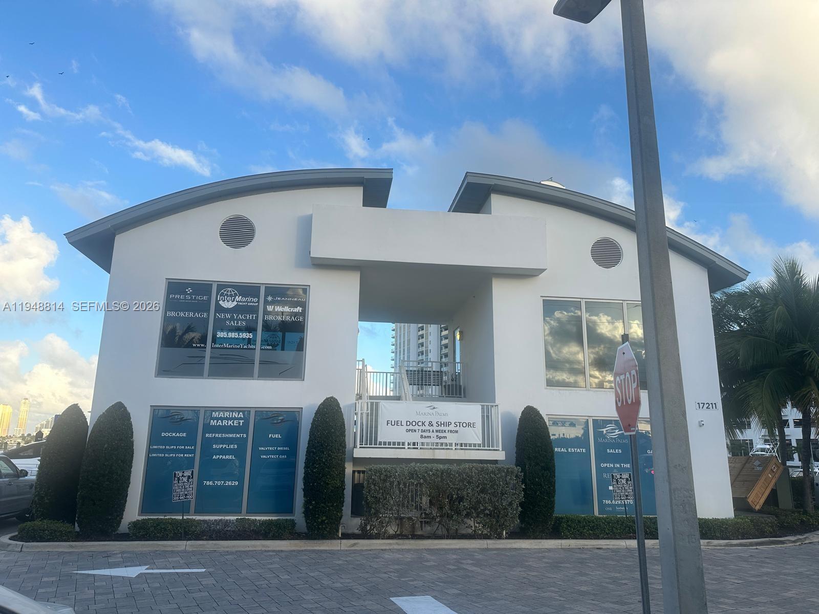 17211 Biscayne Blvd # 051