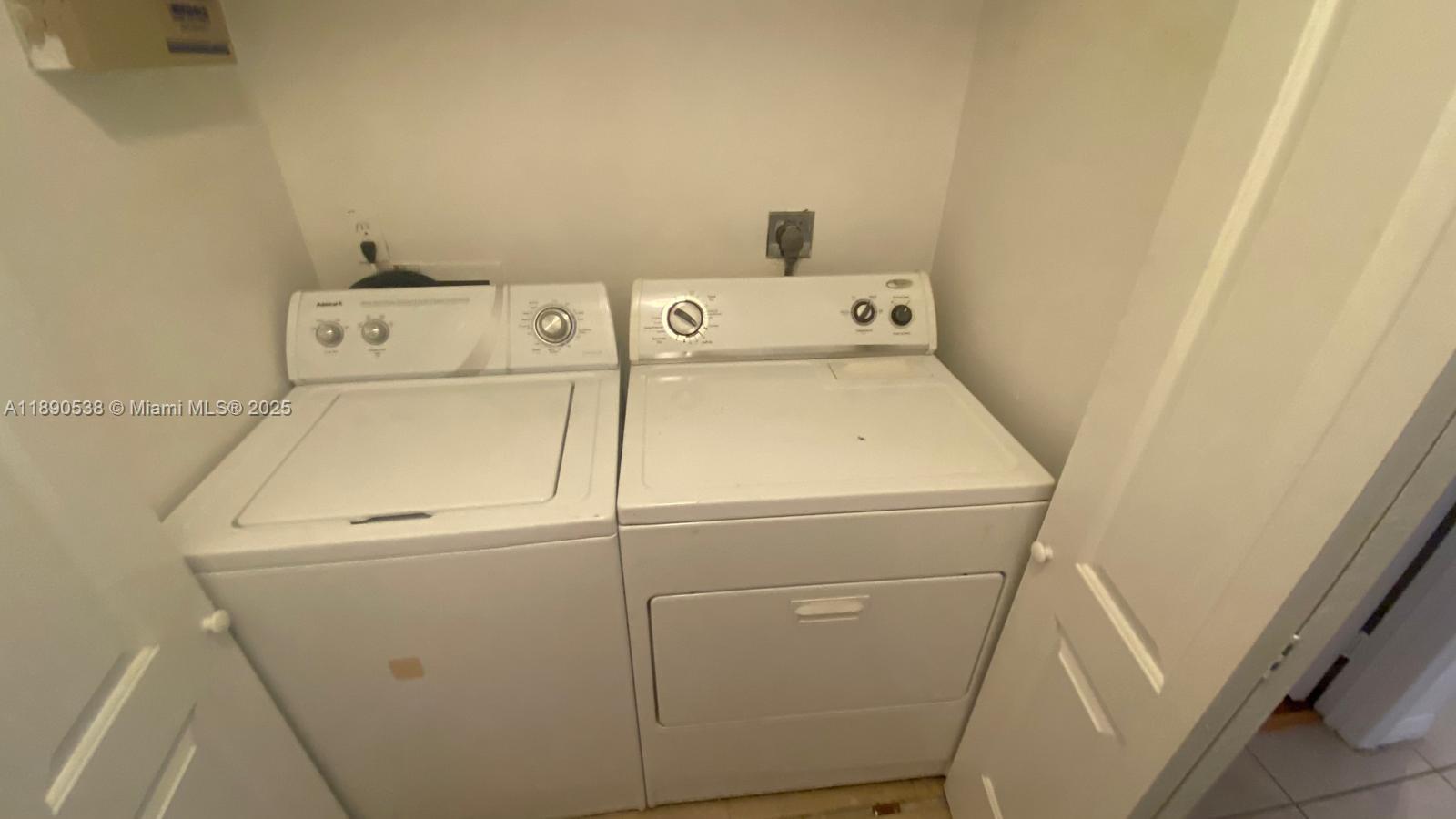 SIERRA RIDGE CONDO E - Residential