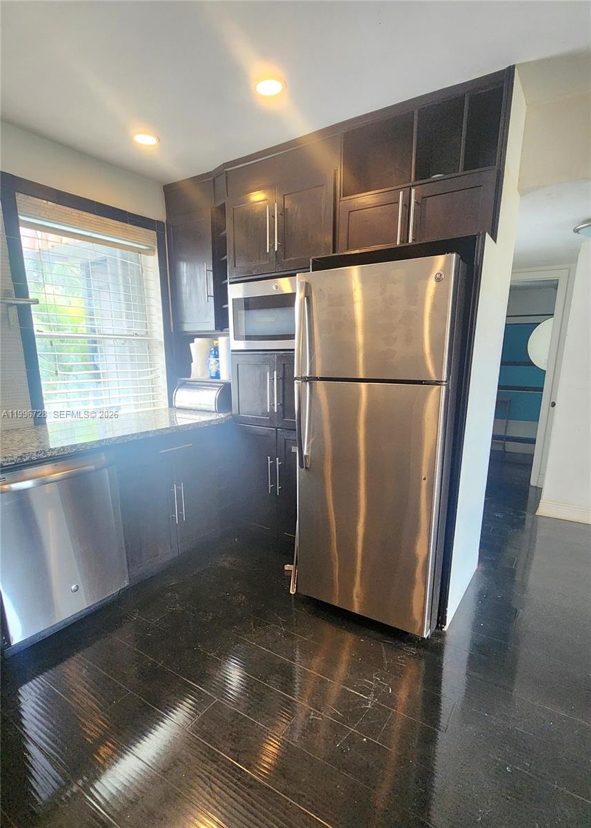 SPRING CREEK CONDO APARTM - Residential Lease