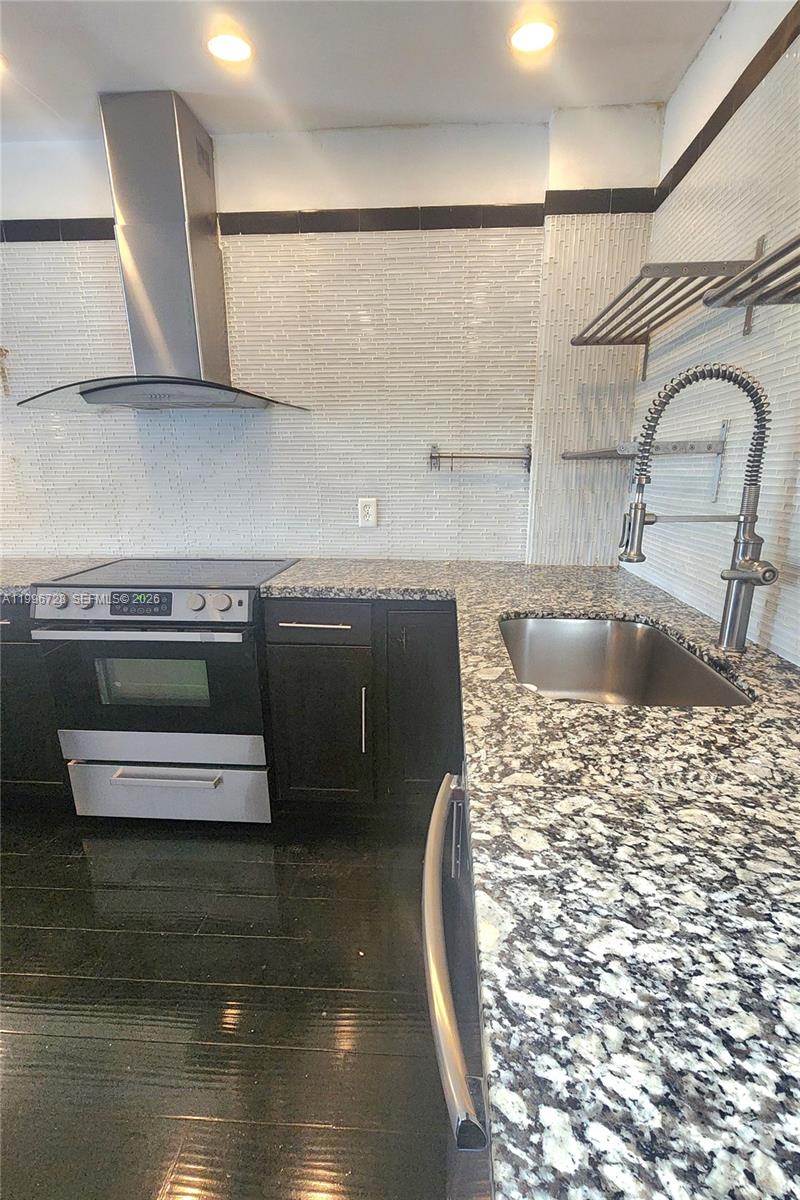 SPRING CREEK CONDO APARTM - Residential Lease