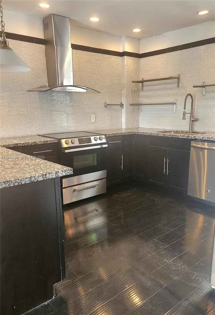 SPRING CREEK CONDO APARTM - Residential Lease