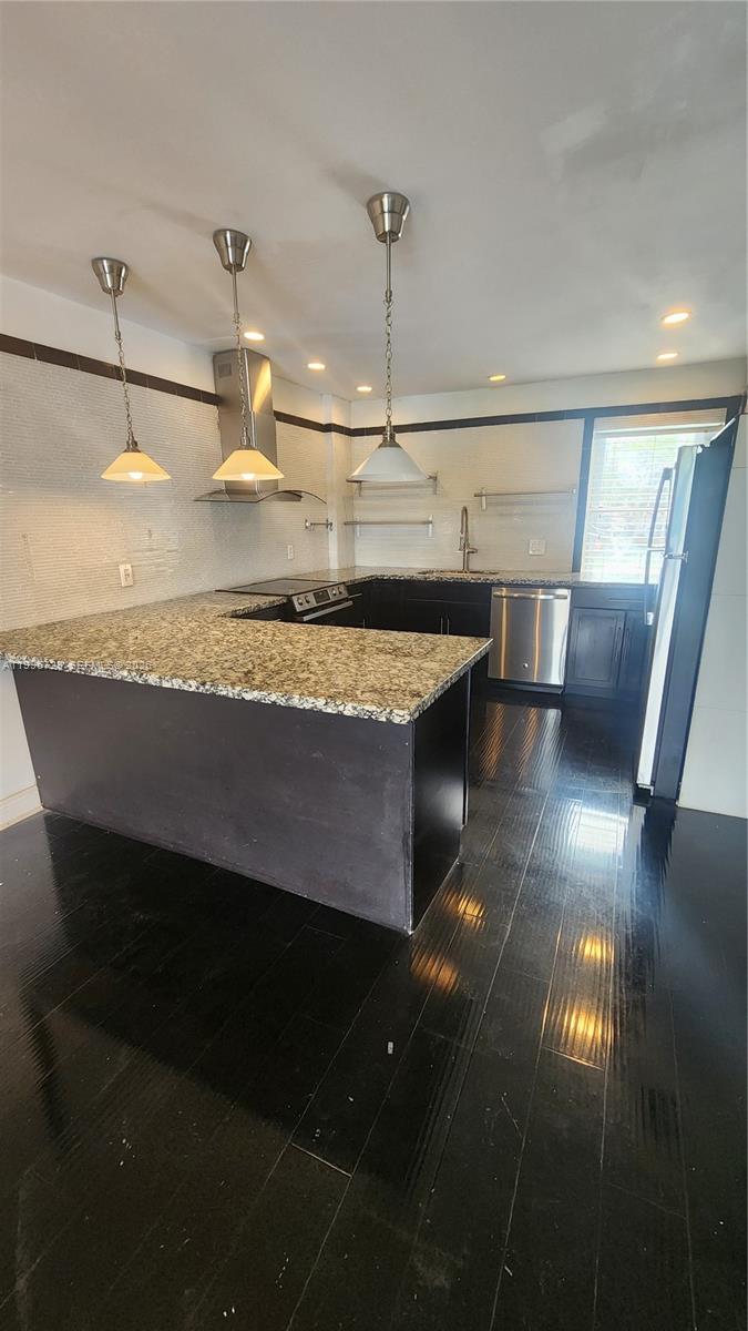 SPRING CREEK CONDO APARTM - Residential Lease