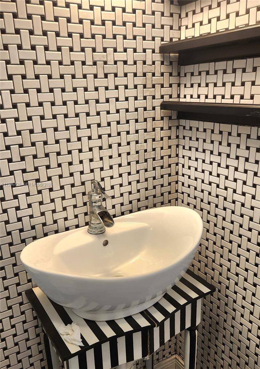 SPRING CREEK CONDO APARTM - Residential Lease