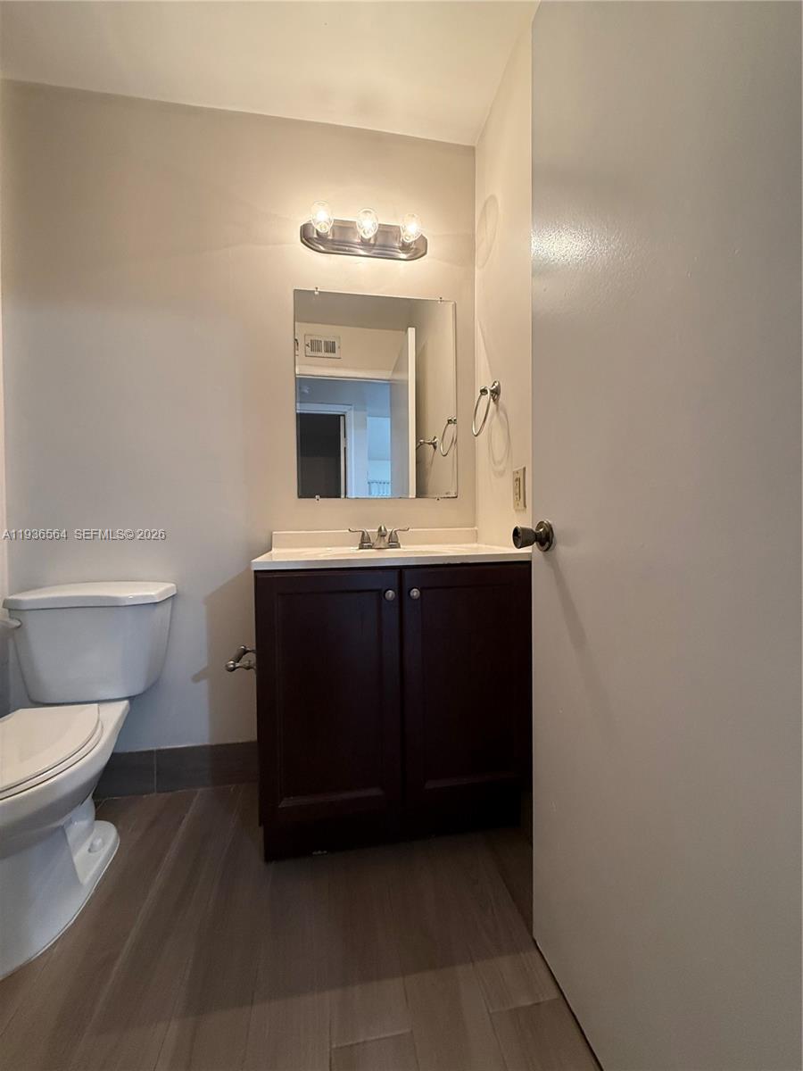 HAMMOCKS TRAILS CONDO - Residential Lease