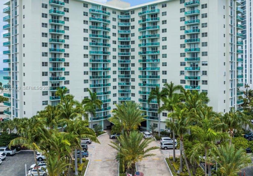 TIDES ON HOLLYWOOD BEACH - Residential