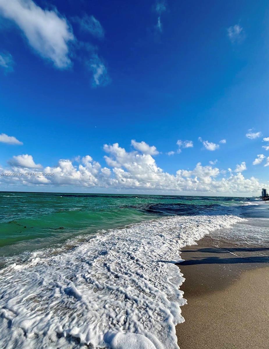 TIDES ON HOLLYWOOD BEACH - Residential