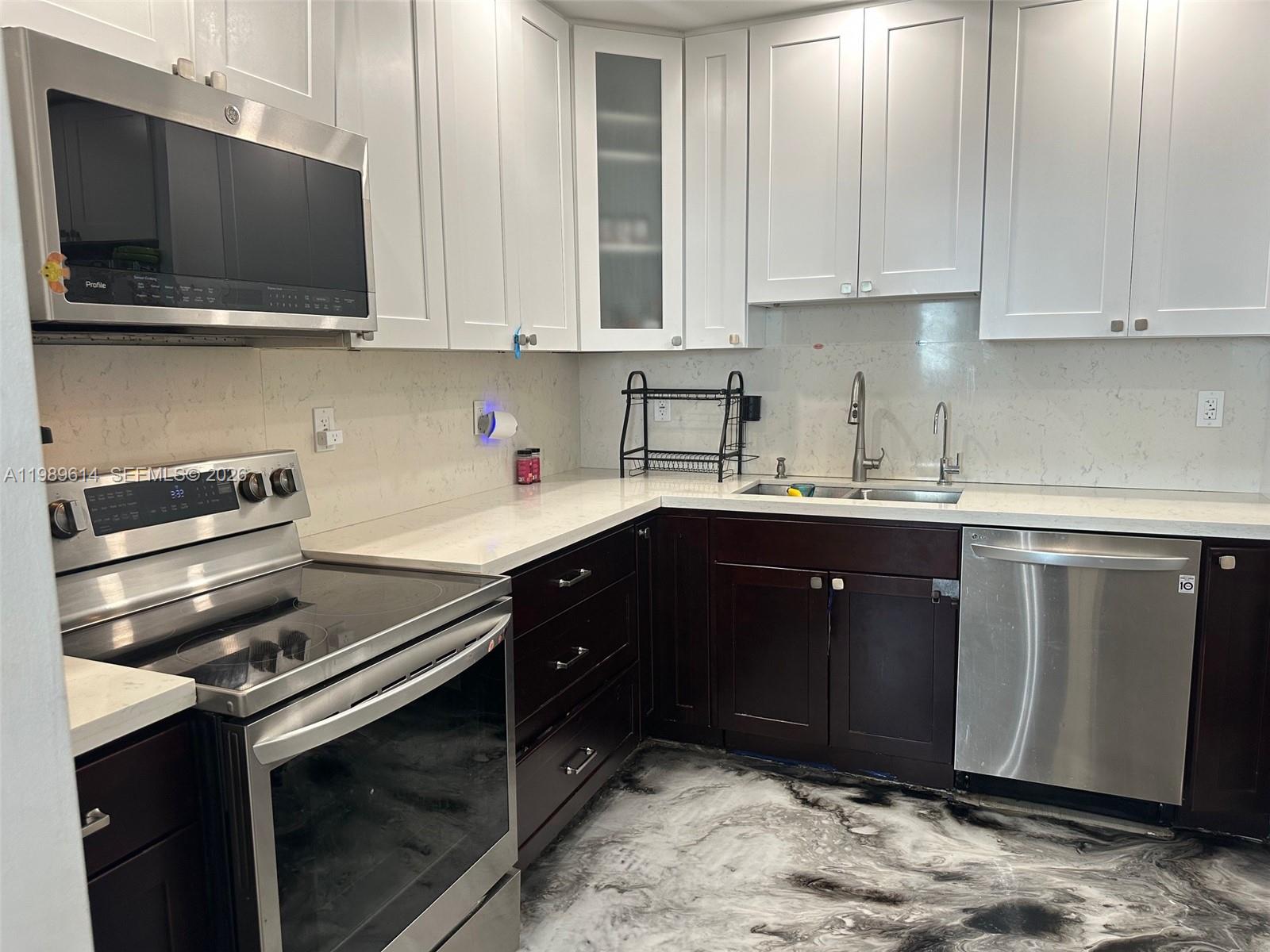 GRANADA CONDOMINIUM - Residential