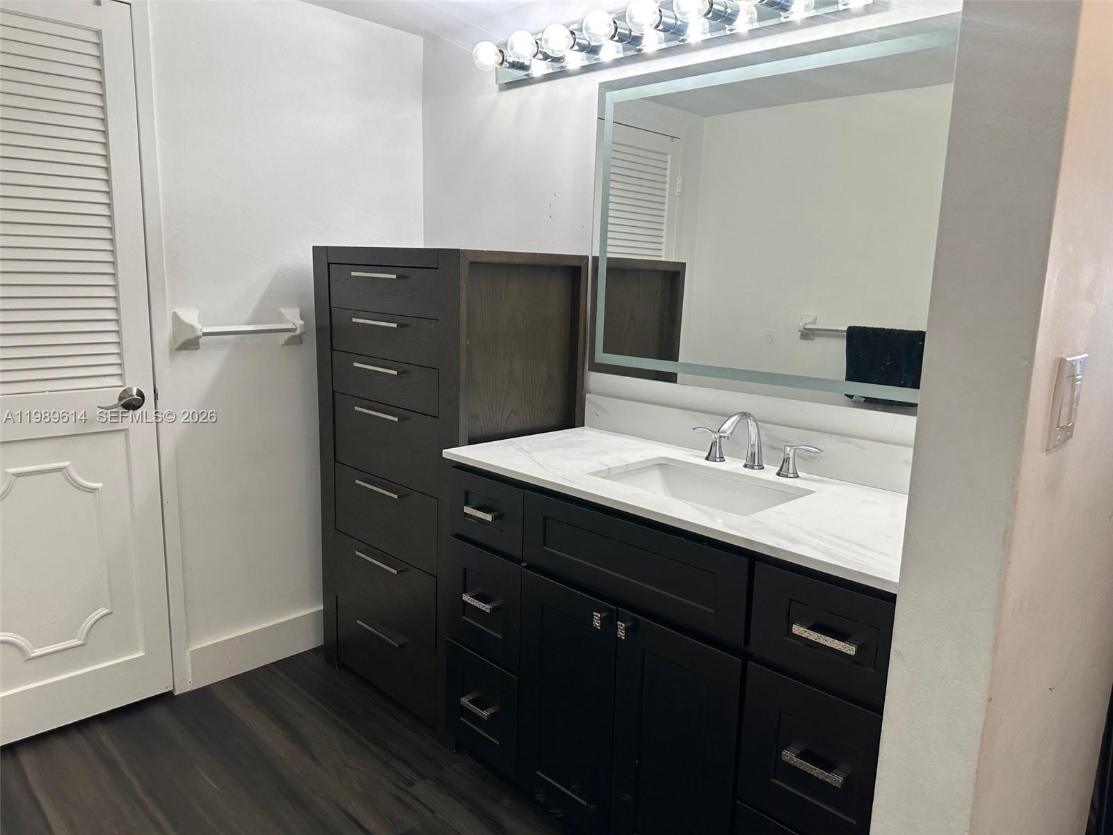 GRANADA CONDOMINIUM - Residential