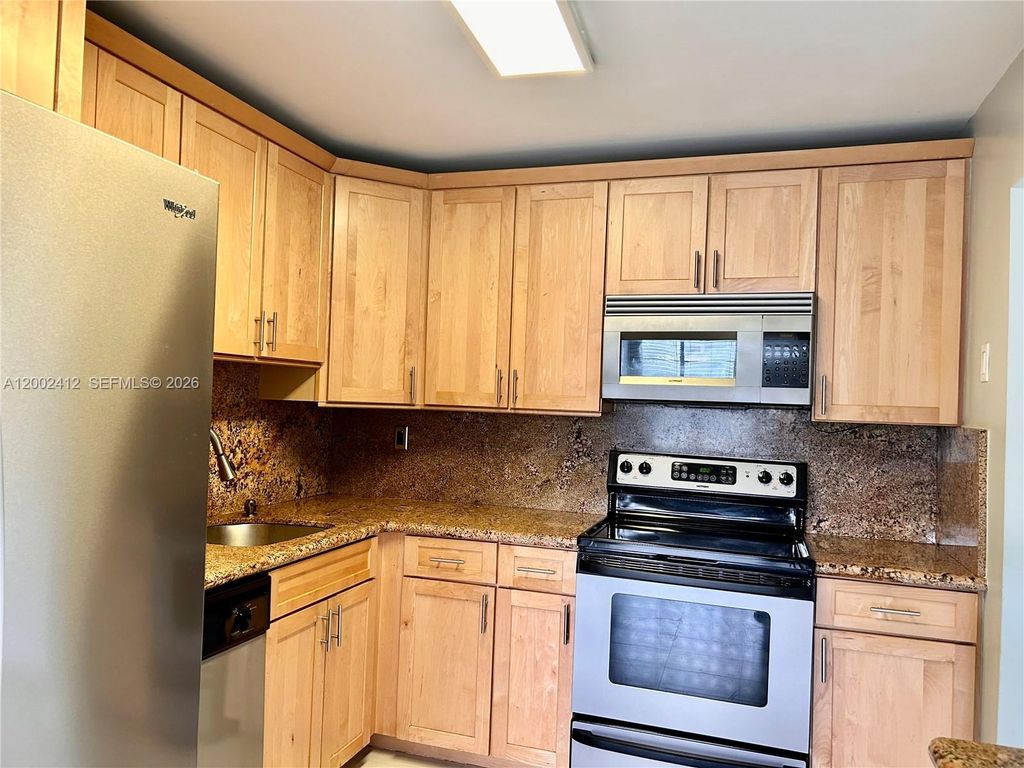 Photo of 2731 Taft St #108, Hollywood, FL 33020 (MLS # A12002412)