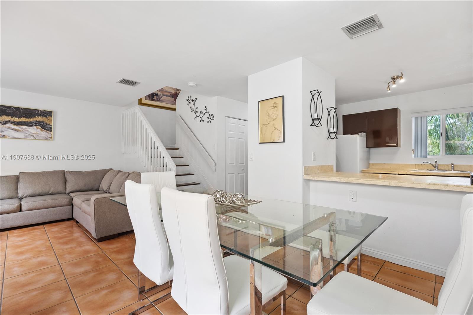 PASEO REAL CONDO - Residential Lease