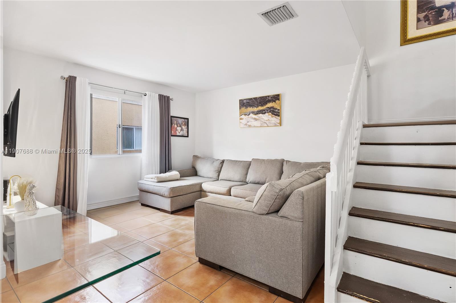 PASEO REAL CONDO - Residential Lease