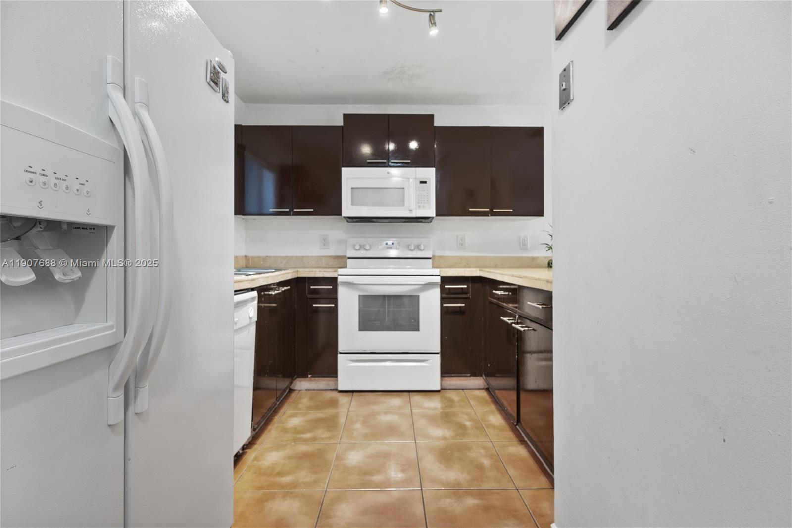 PASEO REAL CONDO - Residential Lease