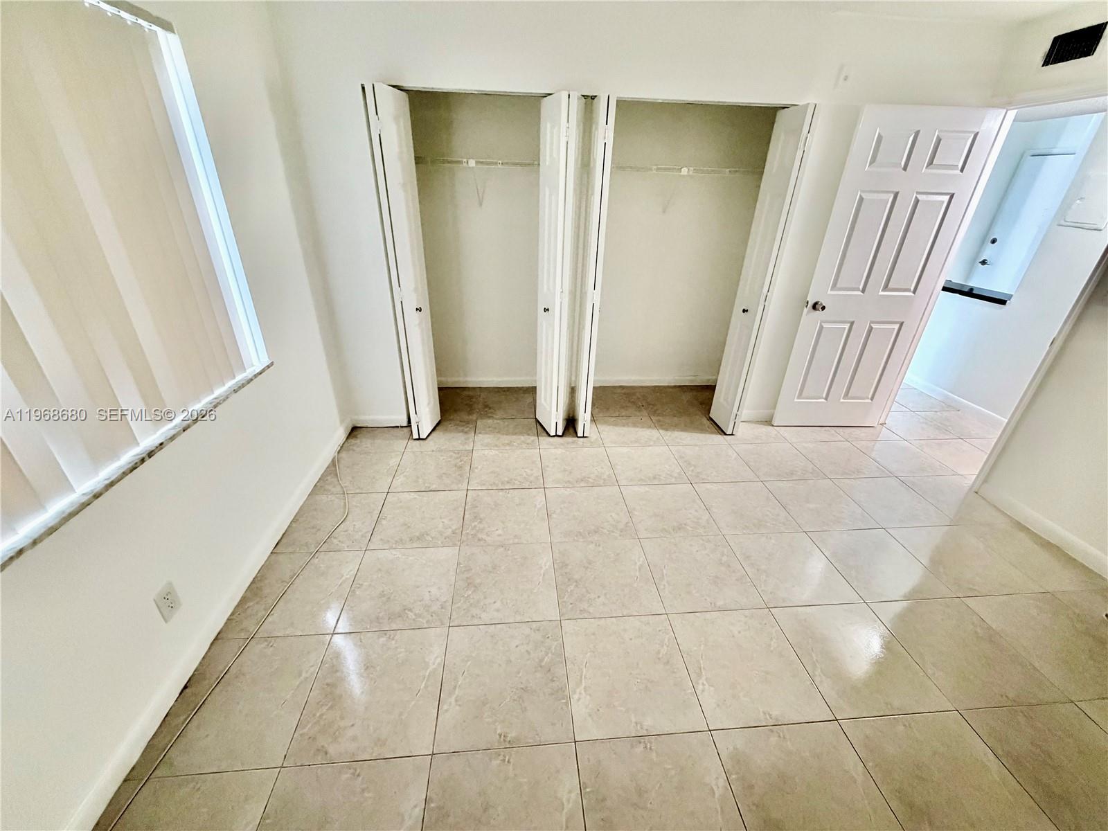 SABAL POINTE CONDO - Residential Lease