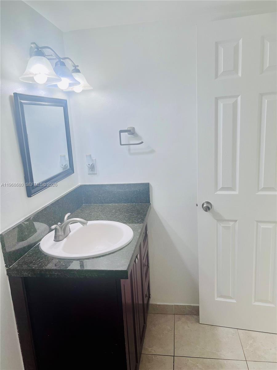 SABAL POINTE CONDO - Residential Lease